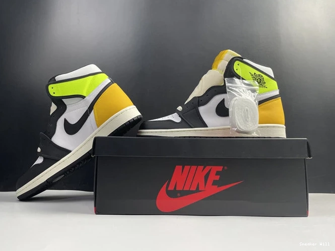 University Jordan1 StreetReady White Volt Black 555088-118 497 Gold 0522